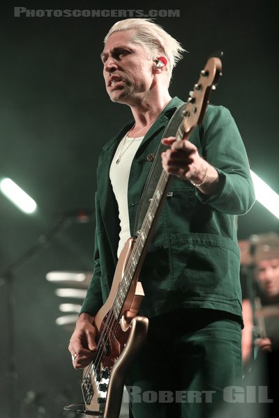 QUEENS OF THE STONE AGE - 2023-11-07 - PARIS - Accor Arena - Michael Jay Shuman - Jon Philip Theodore